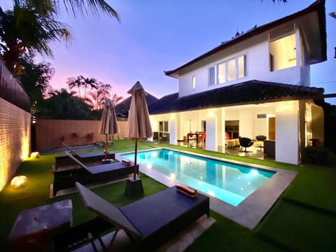 Villa JULIA | heart of Seminyak | 350m Beach Villa in Kuta