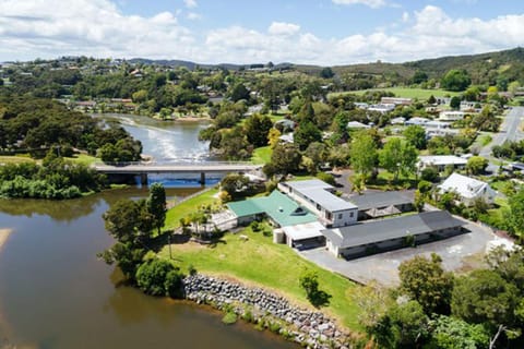 Bird's eye view, Garden view, River view, Street view