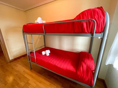 Bed, Photo of the whole room, Bedroom, bunk bed