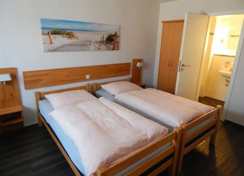 Pension am Burgwall Bed and Breakfast in Wismar
