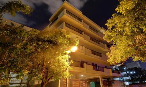 Property building, Facade/entrance, Night