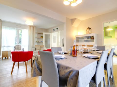 Holiday Home La Baie des Corsaires-4 by Interhome House in St-Malo