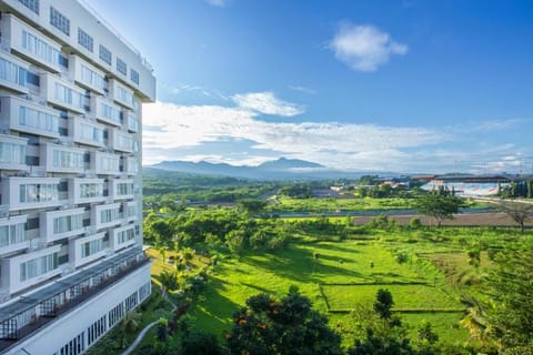 Nearby landmark, Natural landscape, Mountain view