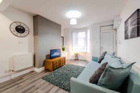 Liverpool Harrow Road Sleeps 6- Infinity Apartment House in Liverpool