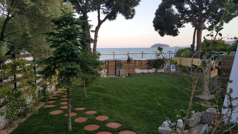 Garden, Garden view, Sea view, Sunset