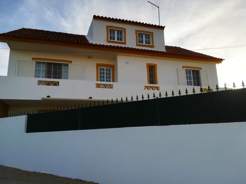 Quinta Das Palmeiras House in Olhos de Água