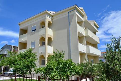 Property building, Balcony/Terrace