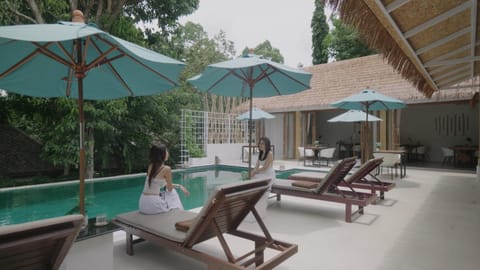 Pool view, Swimming pool, sunbed