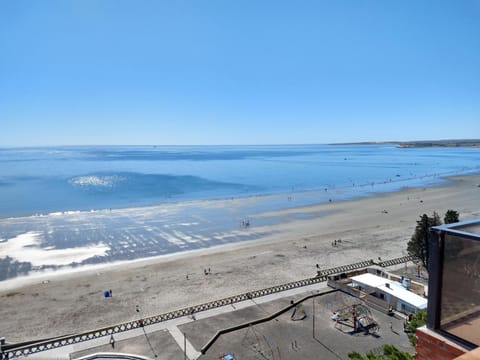 Off site, Natural landscape, Bird's eye view, Children play ground, Beach, Hiking, City view, Landmark view, Sea view, Street view