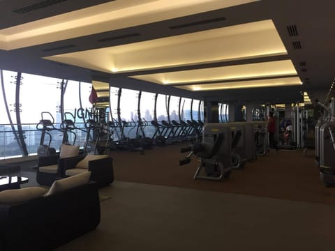 Lounge or bar, Fitness centre/facilities, Swimming pool