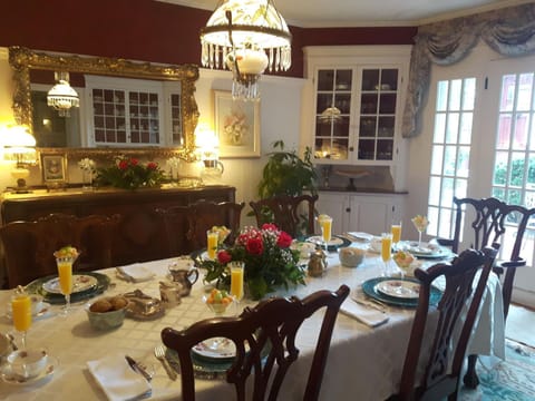 Historic Wilson-Guy House Übernachtung mit Frühstück in Niagara-on-the-Lake