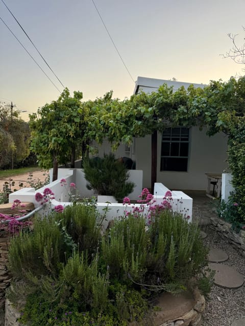 The Karoo Moon House & Cottage House in Western Cape