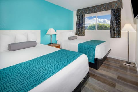 Howard Johnson Suites by Wyndham San Diego Chula Vista BayFront Hôtel in National City