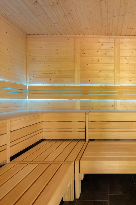 Spring, Day, Sauna, On site