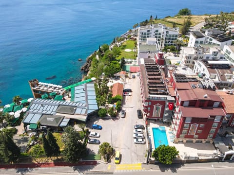 Property building, Nearby landmark, Day, Natural landscape, Bird's eye view, Beach, City view, Pool view, Sea view, Street view, Location, Parking