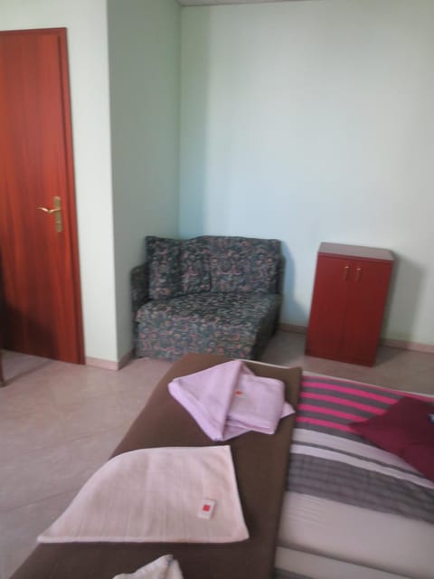 Seating area, Bedroom