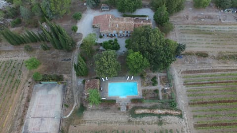 Bird's eye view, Pool view