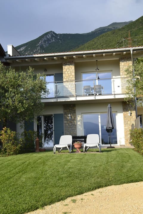 "Villa Giulia Nicole" Apartaments- Country House Apartment in Malcesine