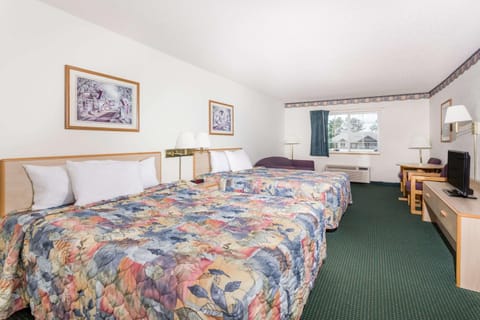 Super 8 by Wyndham Eagle River | Eagle River, WI | VacationRenter