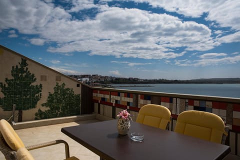 View (from property/room), Balcony/Terrace, Seating area, Sea view