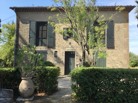 Property building, Facade/entrance, Garden, Garden view