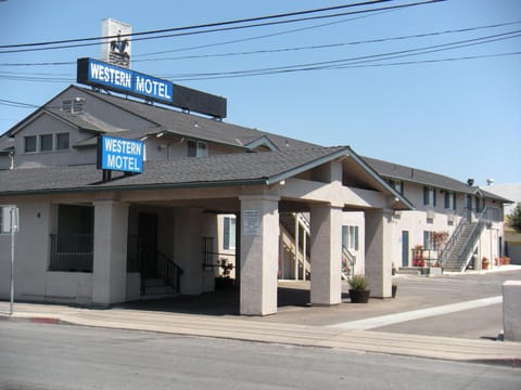 Facade/entrance, Street view