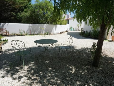 Maison Familiale avec Jardin, Piscine et Proche Plage à La Couarde-sur-Mer - FR-1-258-98 Villa in La Couarde-sur-Mer