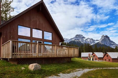 Banff Gate Mountain Resort Camp ground / 
RV Resort in Canmore