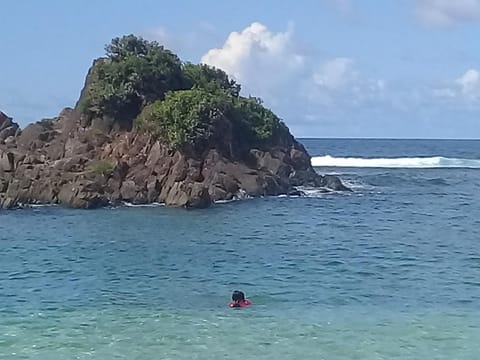 JoSurfInn, Puraran Beach Posada in Bicol