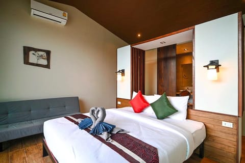 Bed, Photo of the whole room, Bedroom, air conditioner