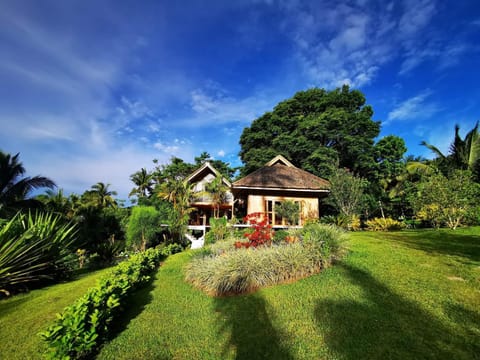 Camiguin Volcano Houses-Panoramic House Bed and Breakfast in Northern Mindanao