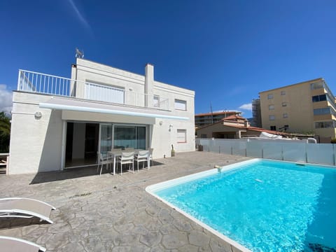 Balcony/Terrace, Swimming pool