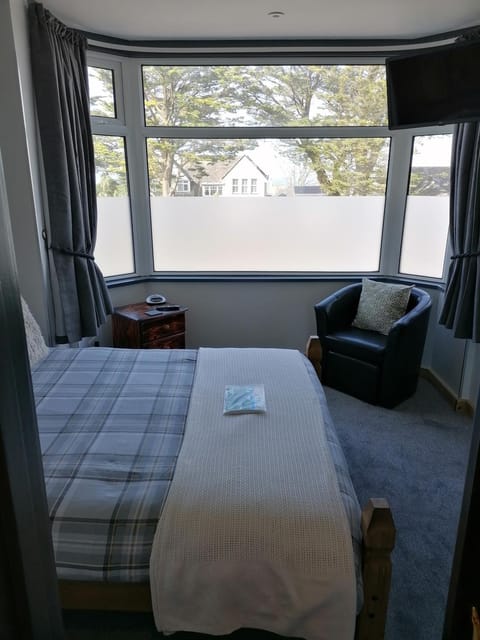 Bed, View (from property/room), Seating area, Bedroom