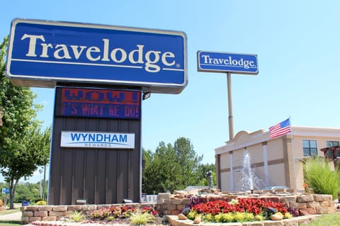 Travelodge by Wyndham Perry GA Hotel in Perry