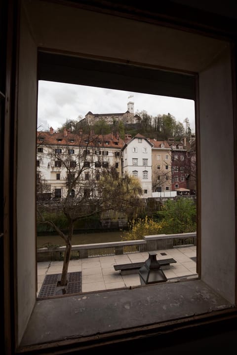 River and Castle View Apartment Rose Tour As Ljubljana Condo in Ljubljana