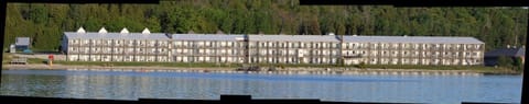 Bavarian Haus Lakefront Inn Hotel in Saint Ignace