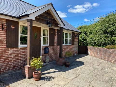 Oak Tree Cottage, Charming, Rural New Forest Home House in New Forest District