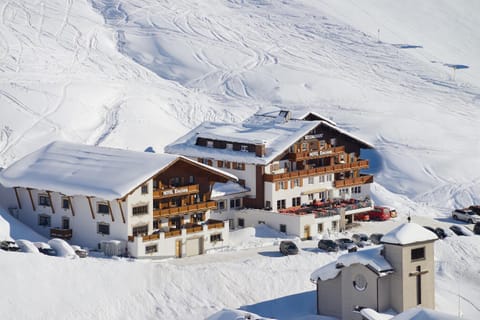 Property building, Winter, Skiing, Balcony/Terrace, Mountain view