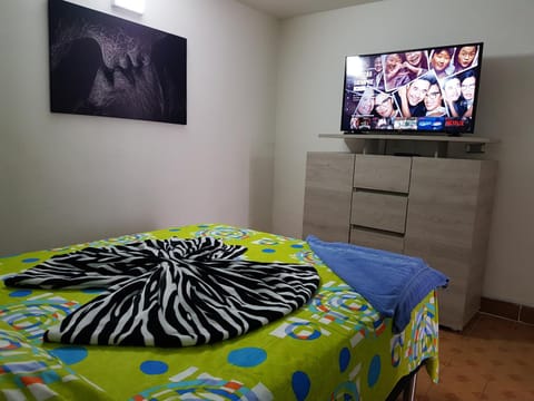 New Cozy Apartment in the Poblado, San Lucas Condominio in Envigado