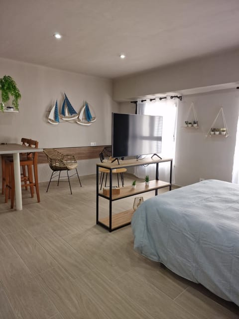 Pensió i Apartament Torrent Alojamiento y desayuno in L'Escala