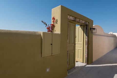 Property building, Facade/entrance