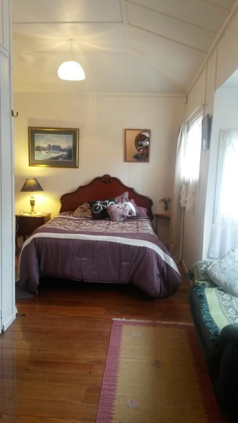 Monday Seaside Cottage House in Whanganui