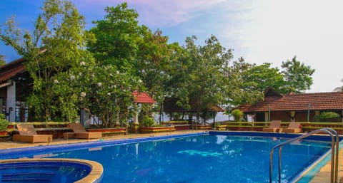 Punnamada Resort Estância in Alappuzha