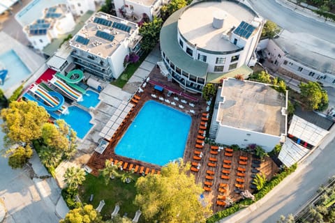 View (from property/room), Pool view