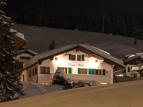 Haus Odo Bed and Breakfast in Lech
