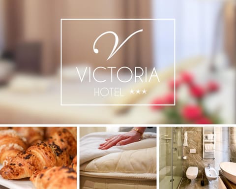 Shower, Bed, Bathroom, Photo of the whole room, Bedroom, Text overlay, Breakfast