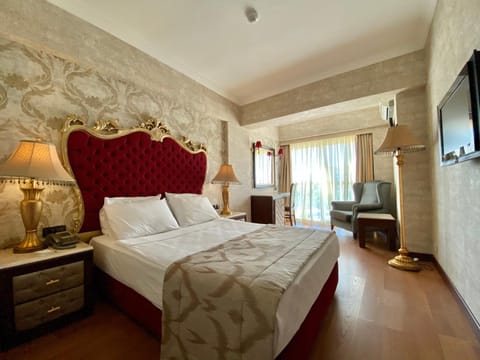 LAUR HOTELS Experience & Elegance Resort in Didim