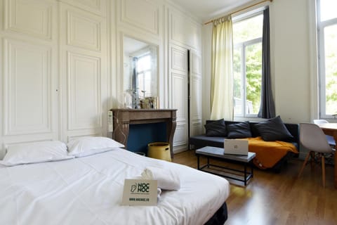 Living room, Photo of the whole room