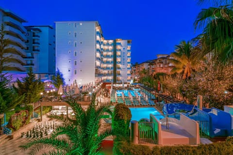 Property building, Pool view