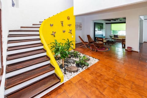 Grandiosa casa céntrica a minutos de la playa House in Cancun
